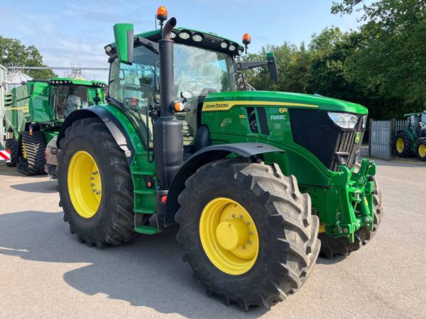 John Deere 6R 215 - Image 6