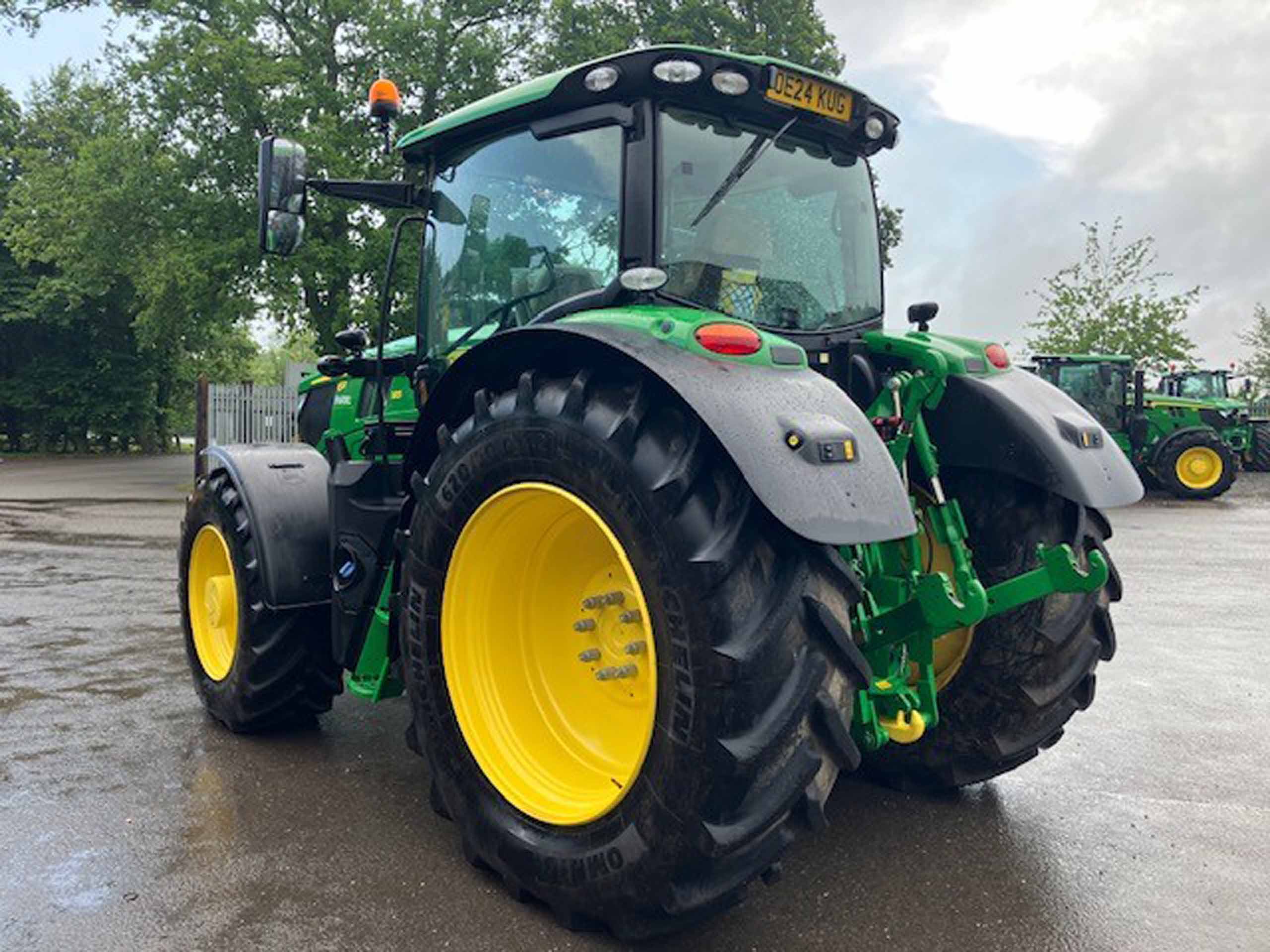 John Deere 6R 185