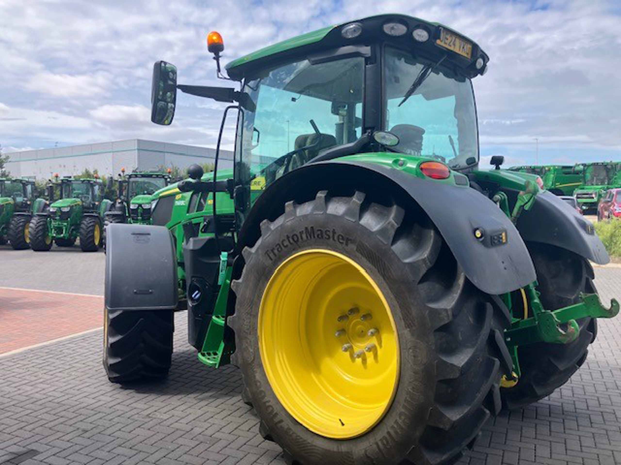 John Deere 6R 155