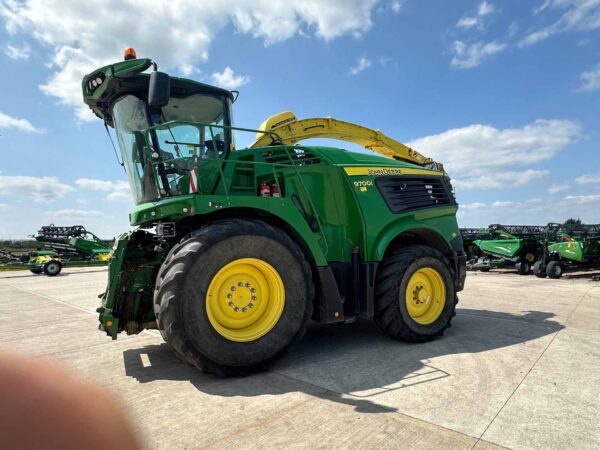 John Deere 9700i