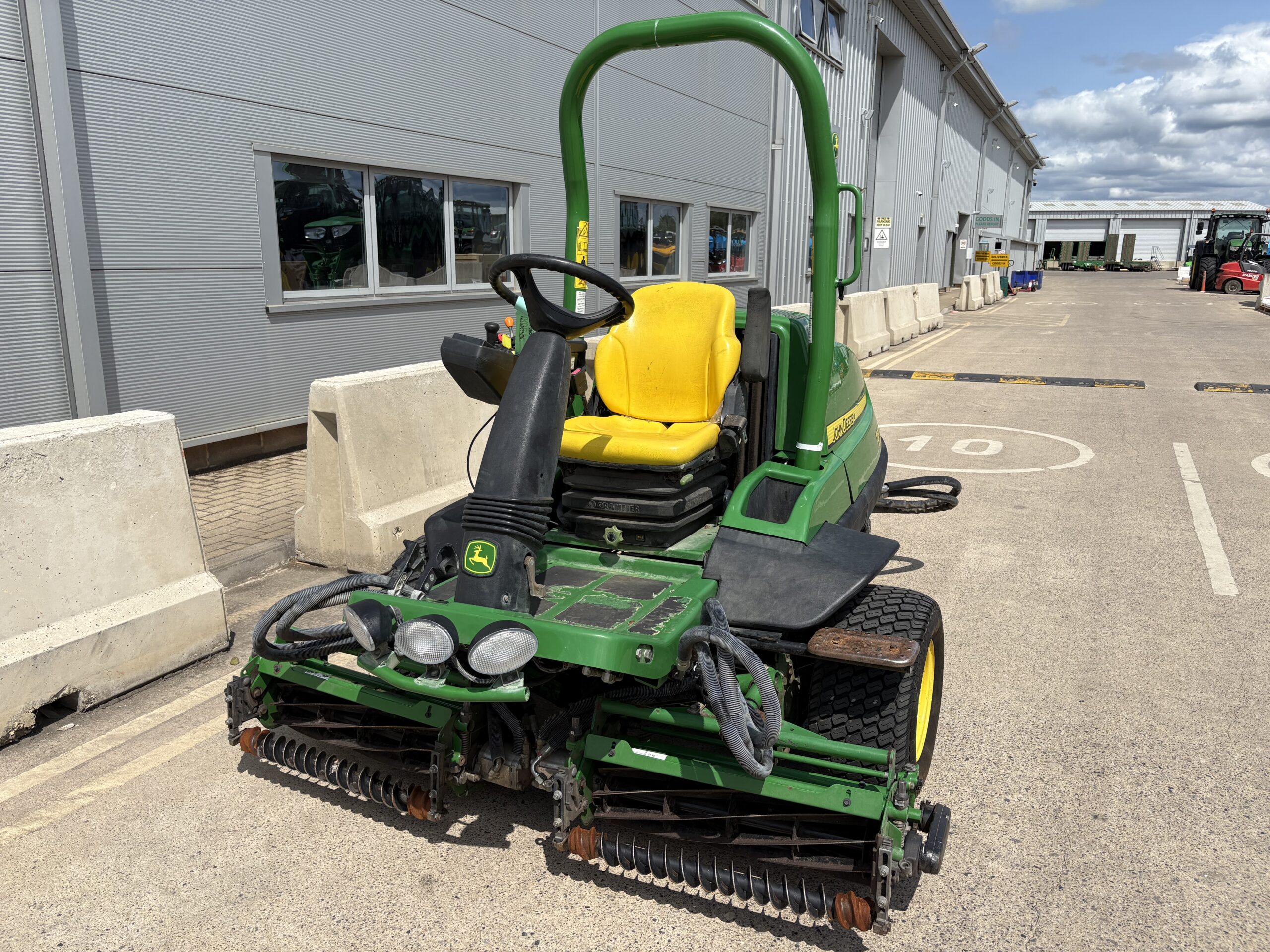 John Deere 7200A