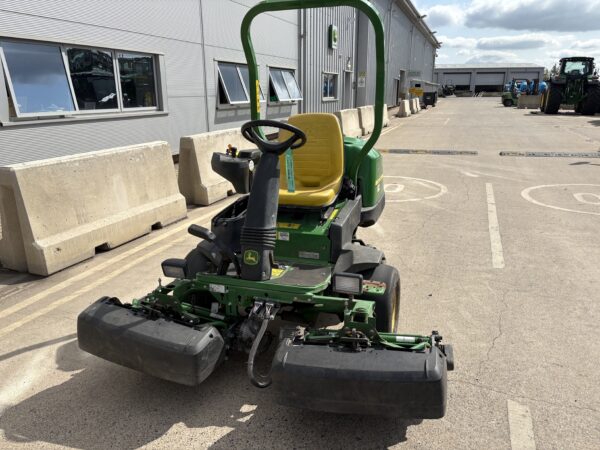 John Deere 2500E Greens Triple - Image 2