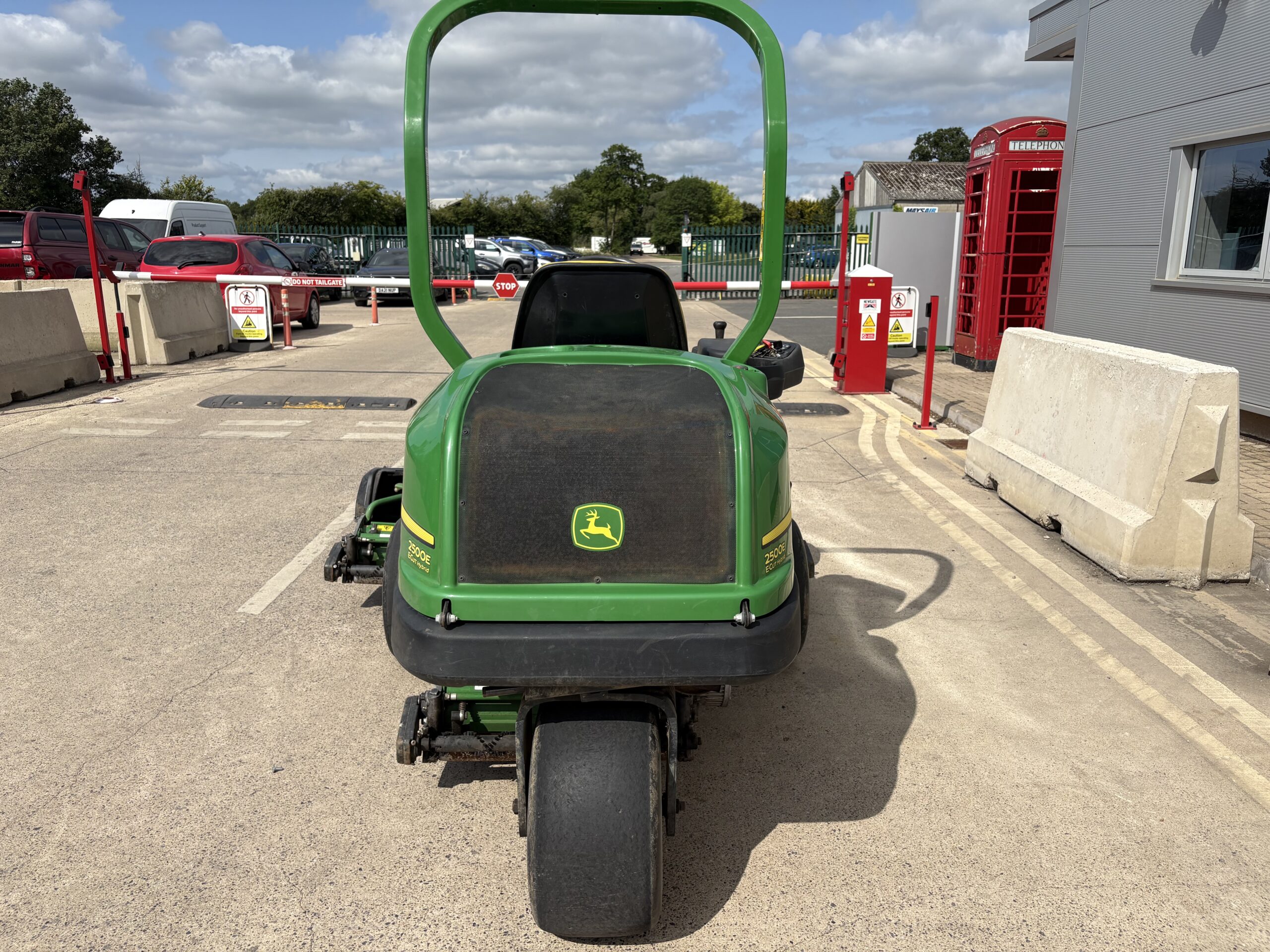 John Deere 2500E