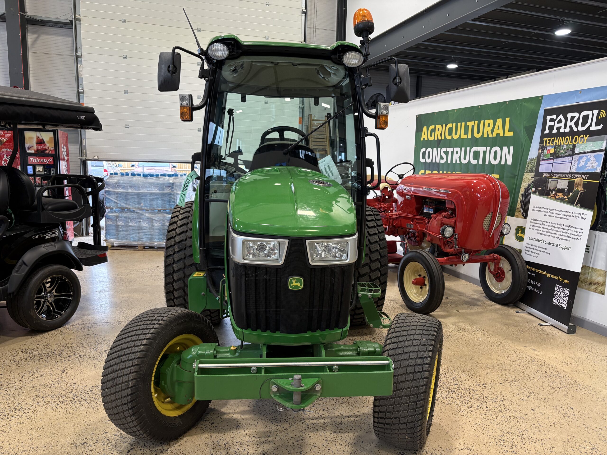 John Deere 4066R