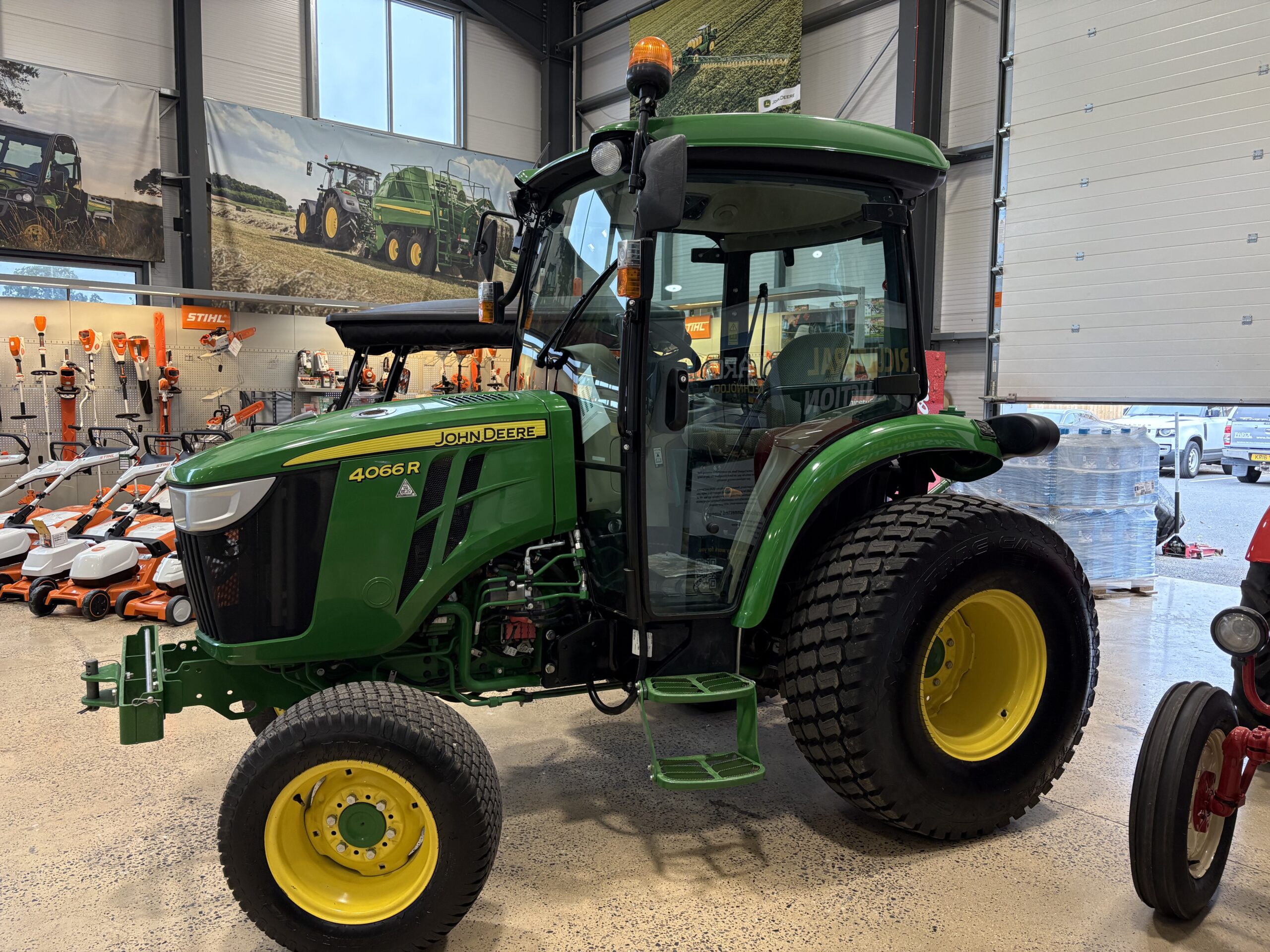 John Deere 4066R