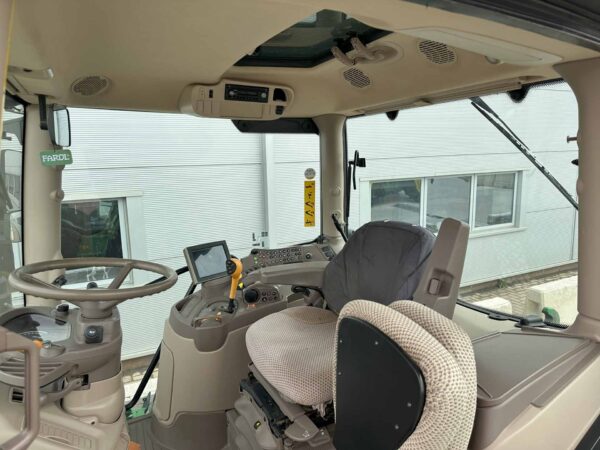 John Deere 6130R - Image 11