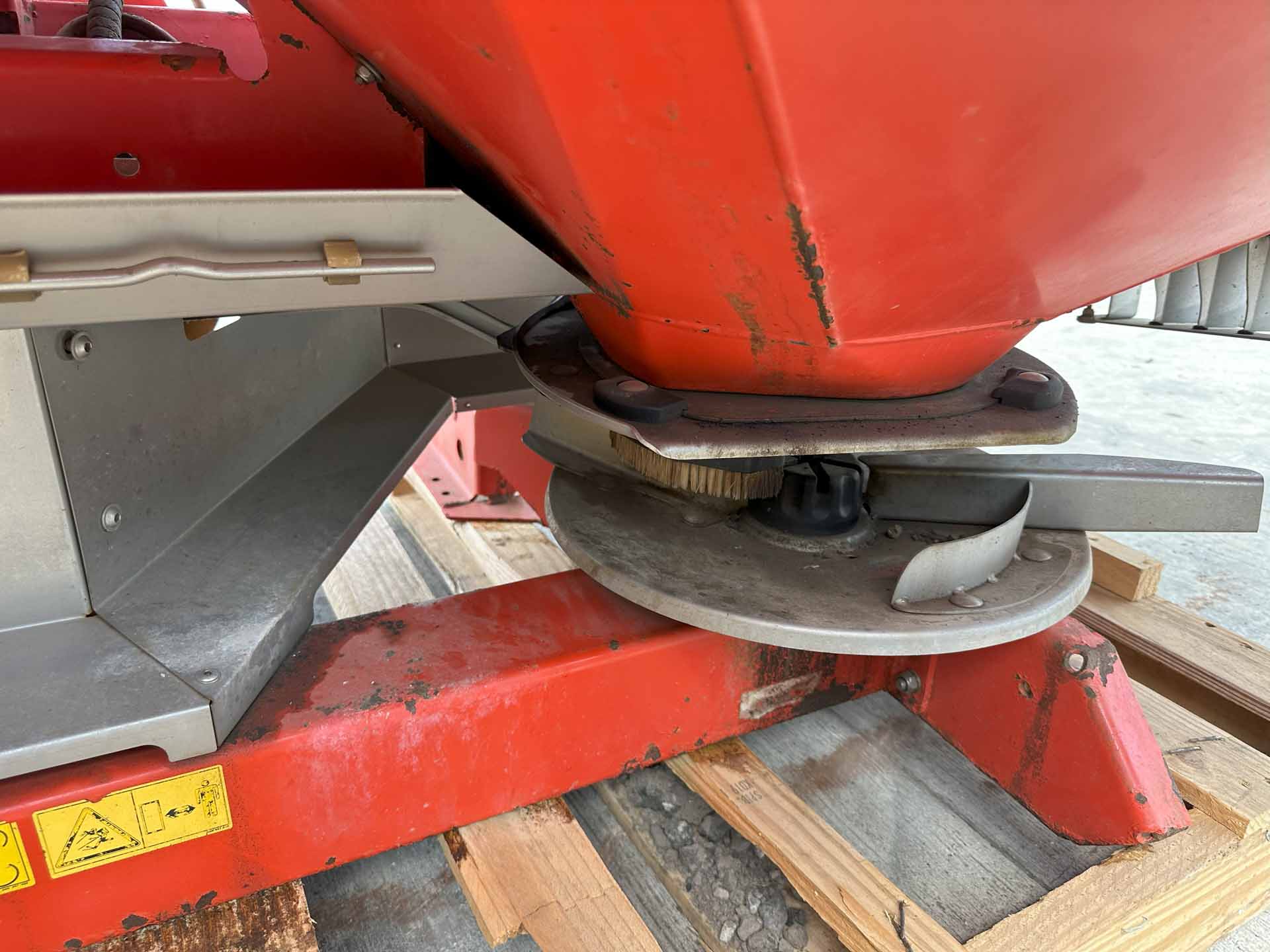 KUHN Axis 30.1