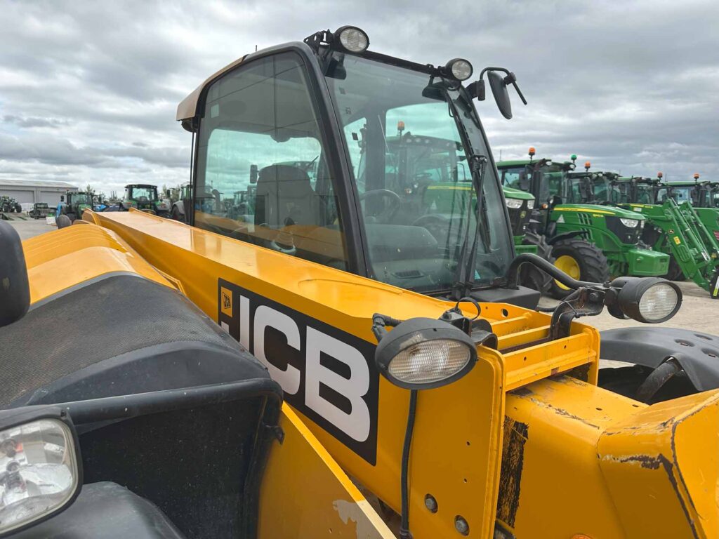 JCB 541.70 Agri Super - Image 10