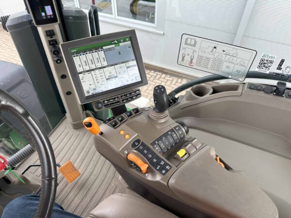 John Deere 8RX 410 - Image 28