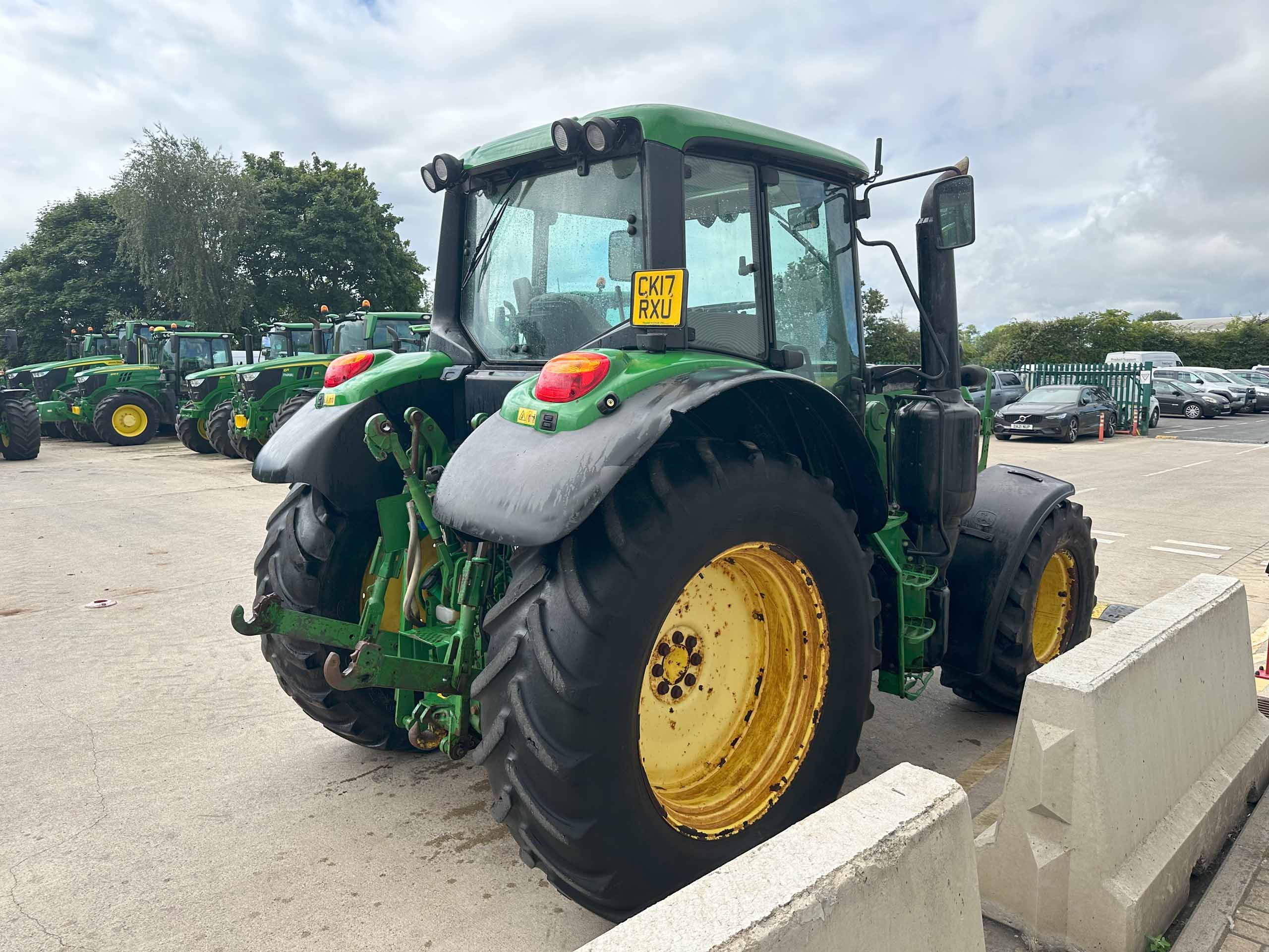 John Deere 6130M