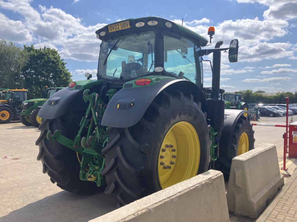 John Deere 6215R - Image 5