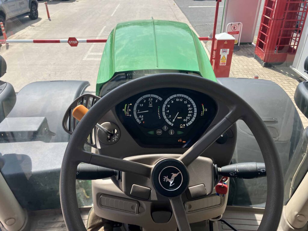 John Deere 6215R - Image 19
