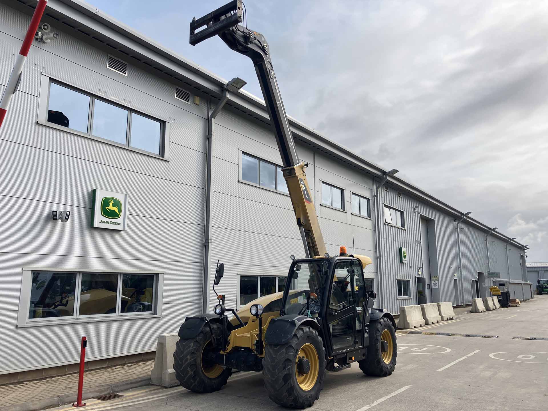 CAT TH406C