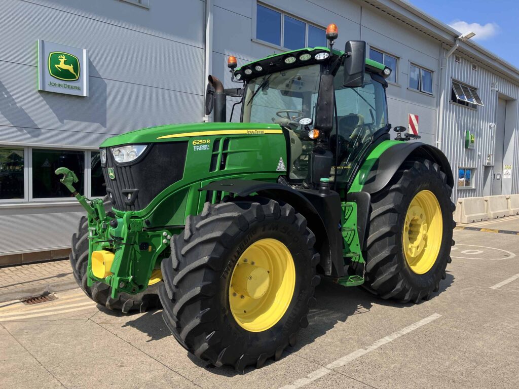 John Deere 6250R