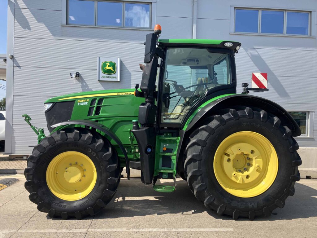 John Deere 6250R - Image 2