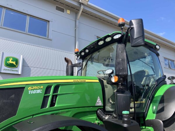 John Deere 6250R - Image 11