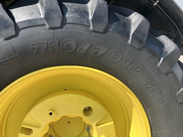 John Deere 6250R - Image 12