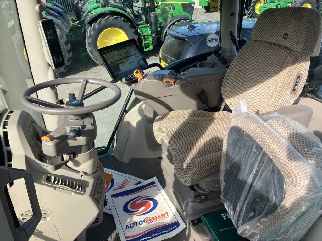 John Deere 6R 215 - Image 13