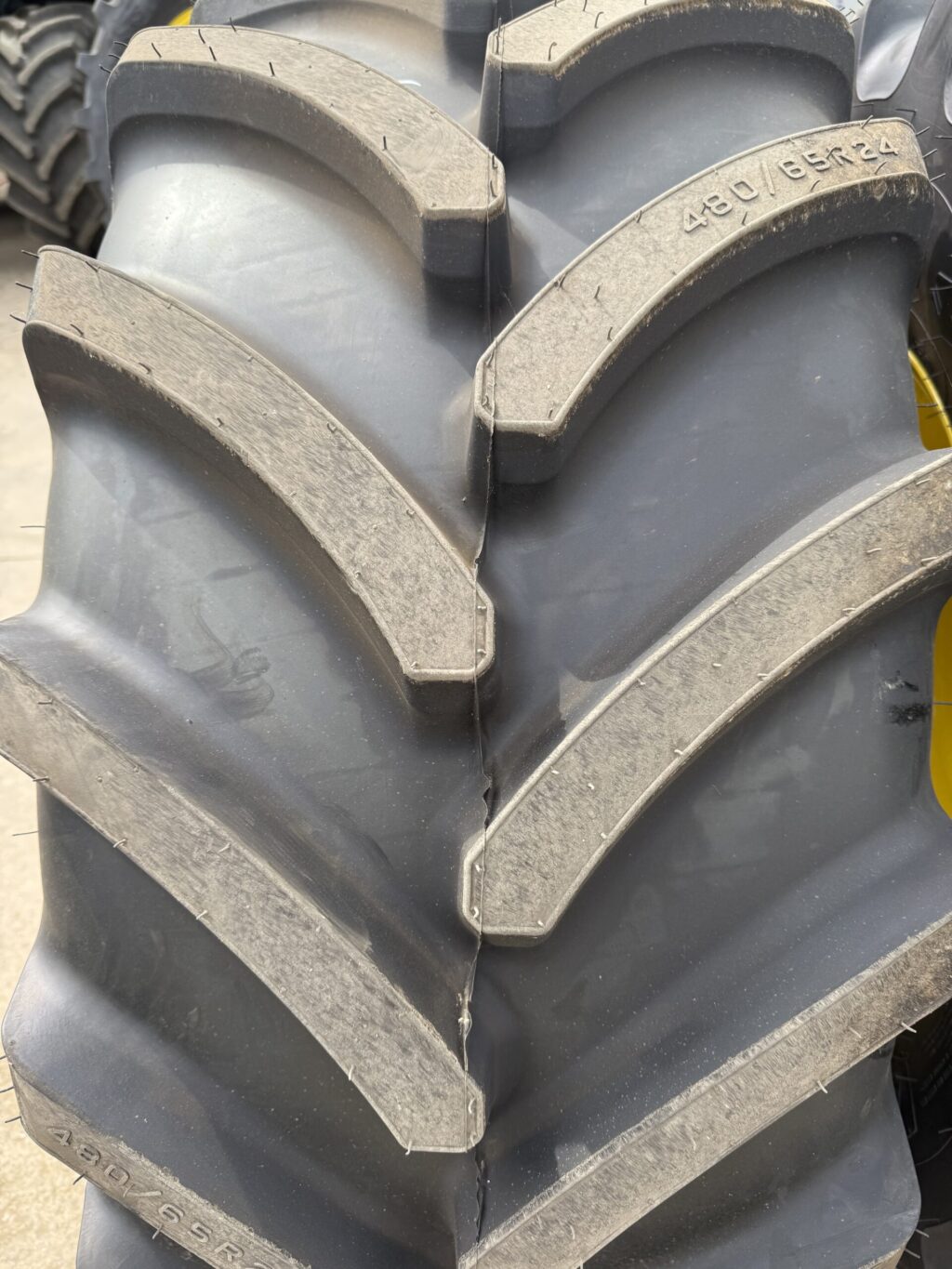 480/65X24 Firestone Maix Traction 65 - Image 5