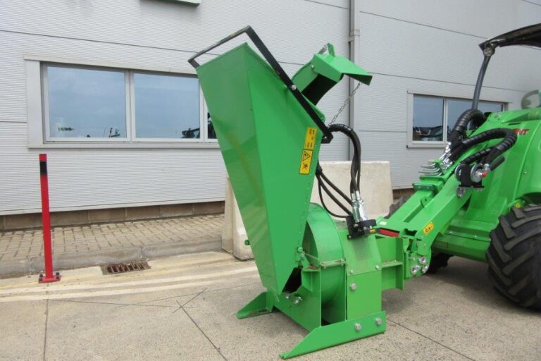 AVANT WOOD CHIPPER CH100