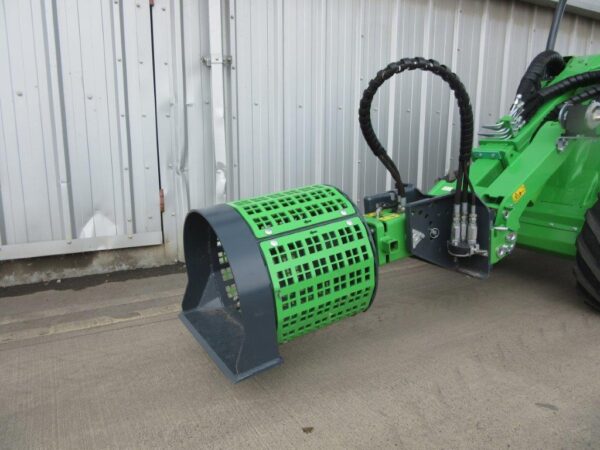 AVANT MULTI FUNCTION DRIVE UNIT & SCREENING DRUM