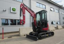 YANMAR VIO27-6