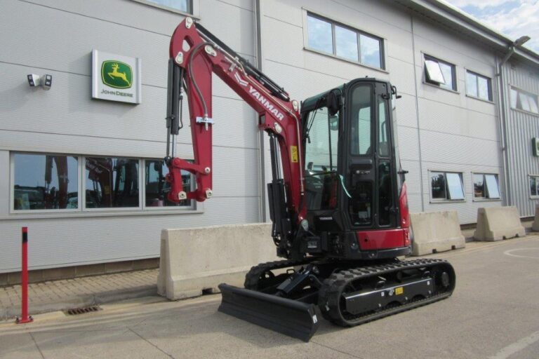 YANMAR VIO27-6