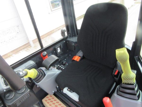 YANMAR VIO27-6 - Image 12