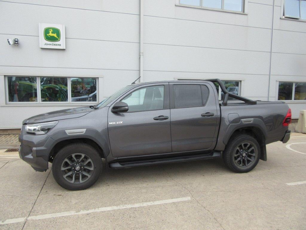 Toyota HILUX INVINCIBLE X