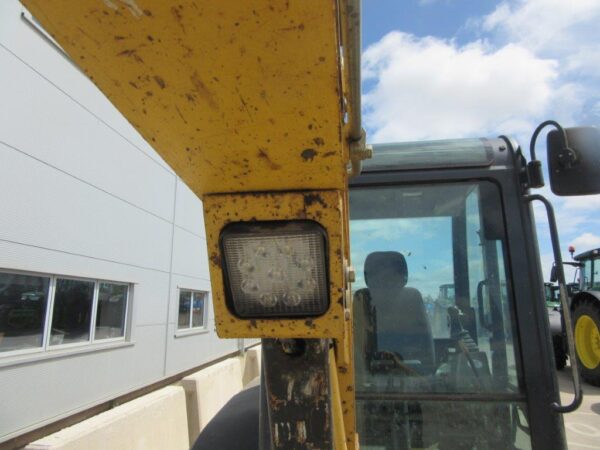 YANMAR SV26 - Image 12