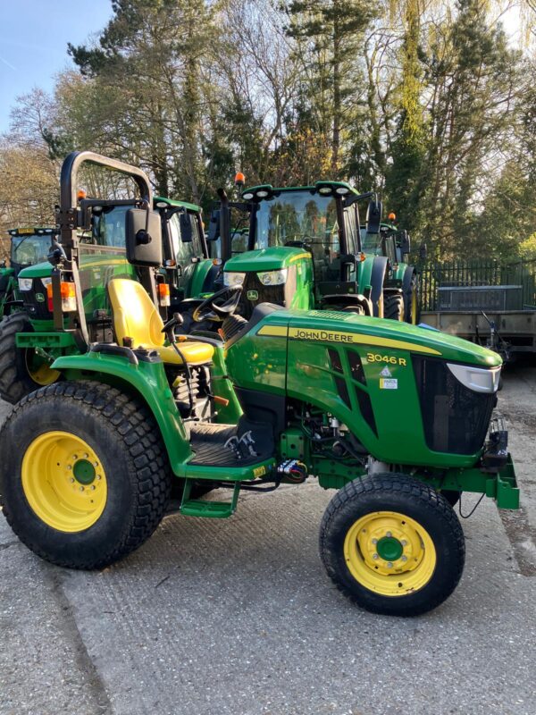 John Deere 3046R Compact Tractor - Image 4