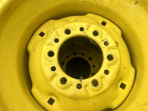 John Deere 4 series compact turf tires - Image 7