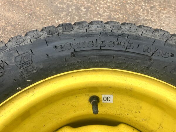 John Deere 4 series compact turf tires - Image 5