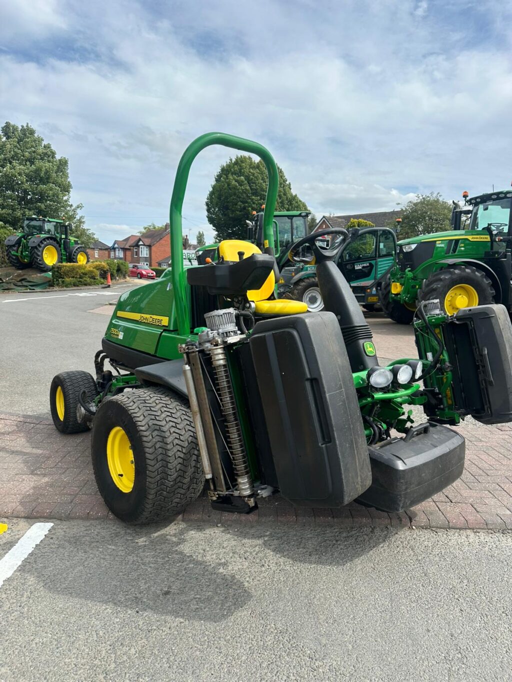 John Deere 7500AE Fairway Mower - Image 5