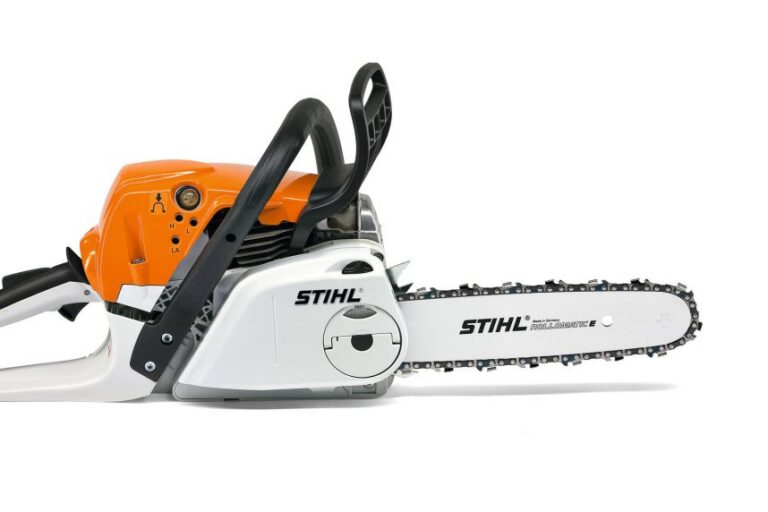 STIHL MS 251 C-BE Petrol Chainsaw - 40 cm / 16" Guide Bar