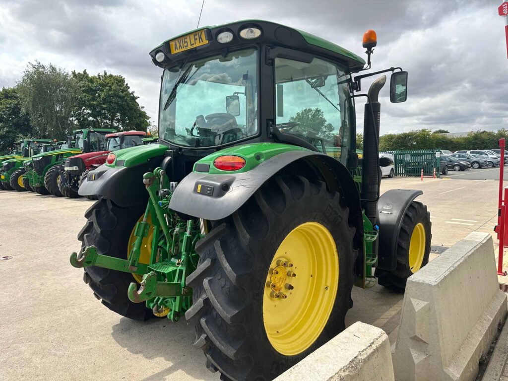 John Deere 6125R - Image 2