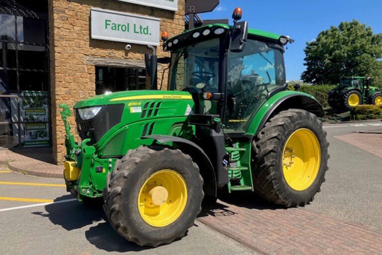John Deere 6130R