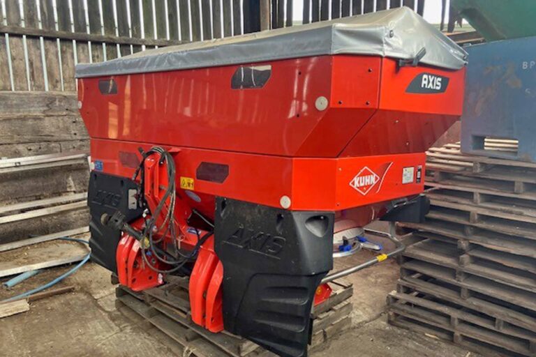 Kuhn Axis 30.2D