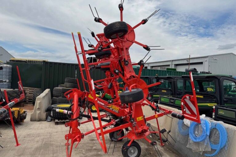 Kuhn GF8700