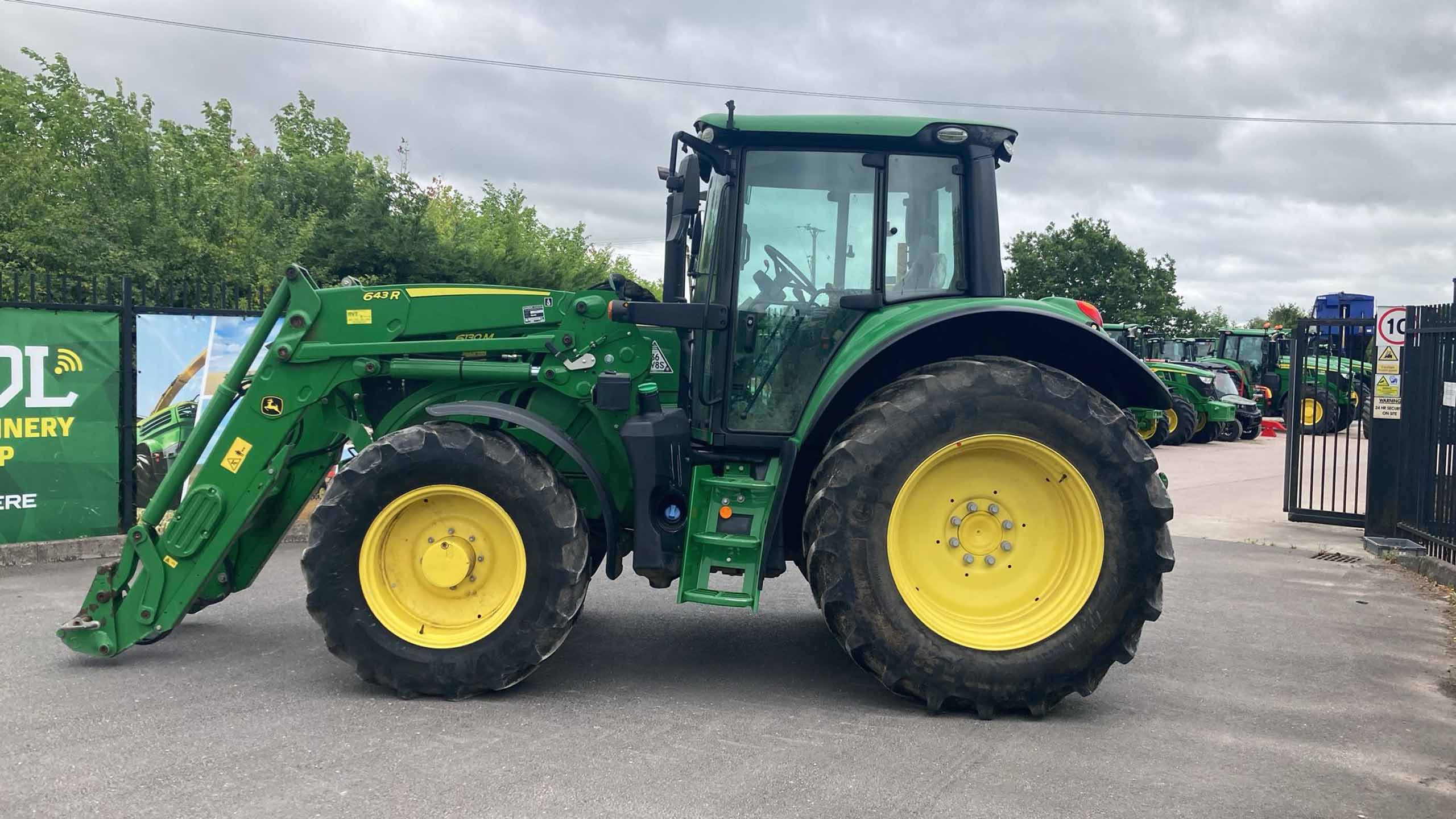 John Deere 6130M