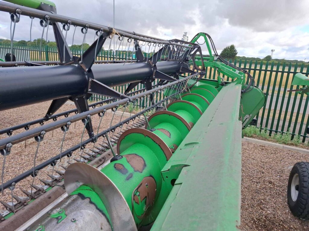 John Deere T670i - Image 14