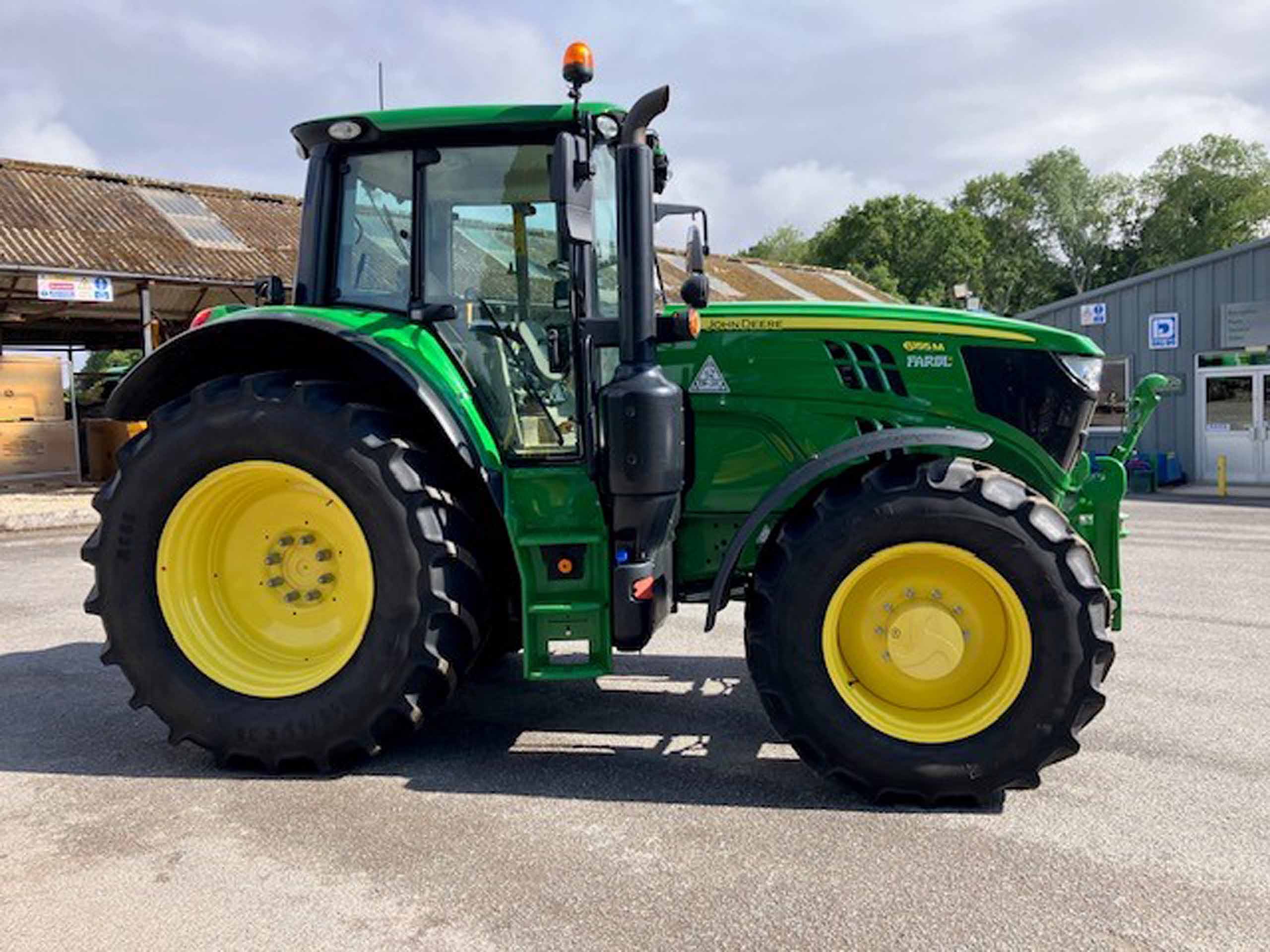 John Deere 6155M