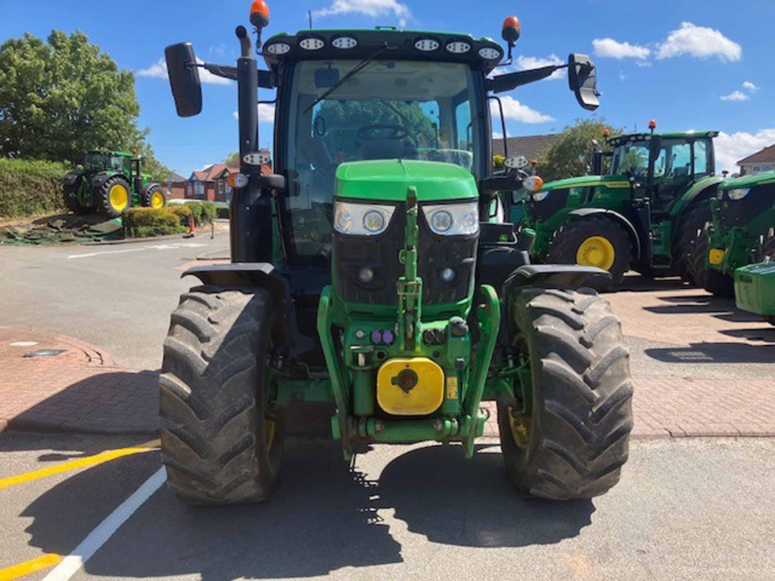 John Deere 6130R