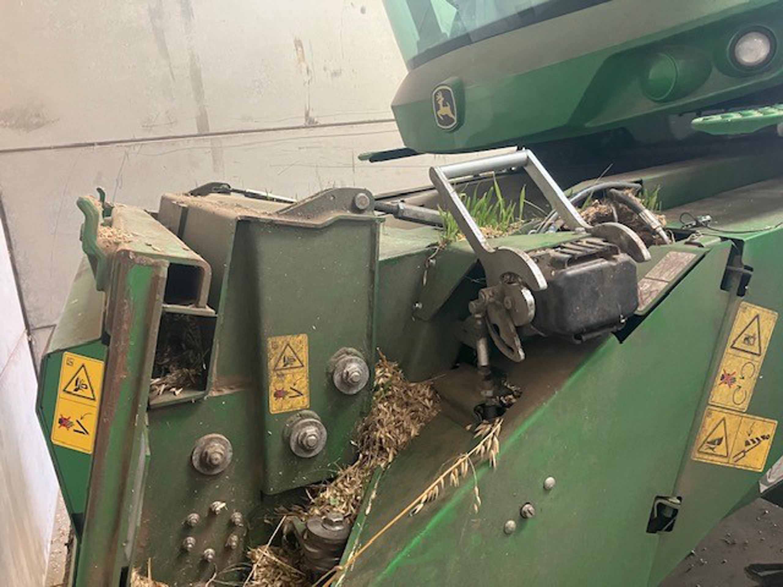 John Deere T560i HillMaster