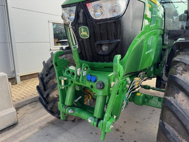 John Deere 6155M