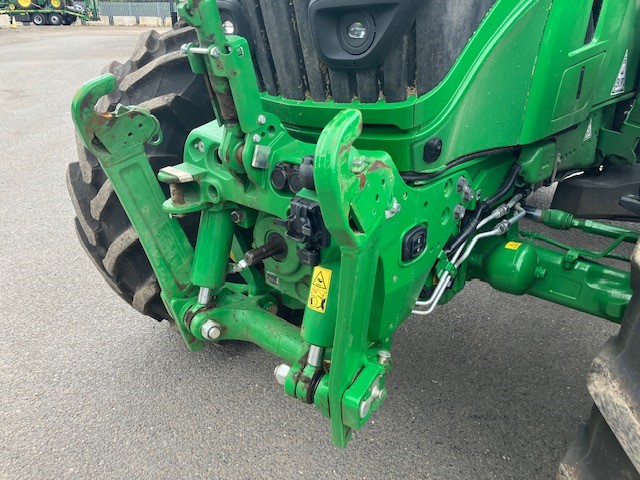John Deere 6R 195