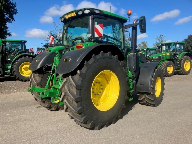 John Deere 6R 195