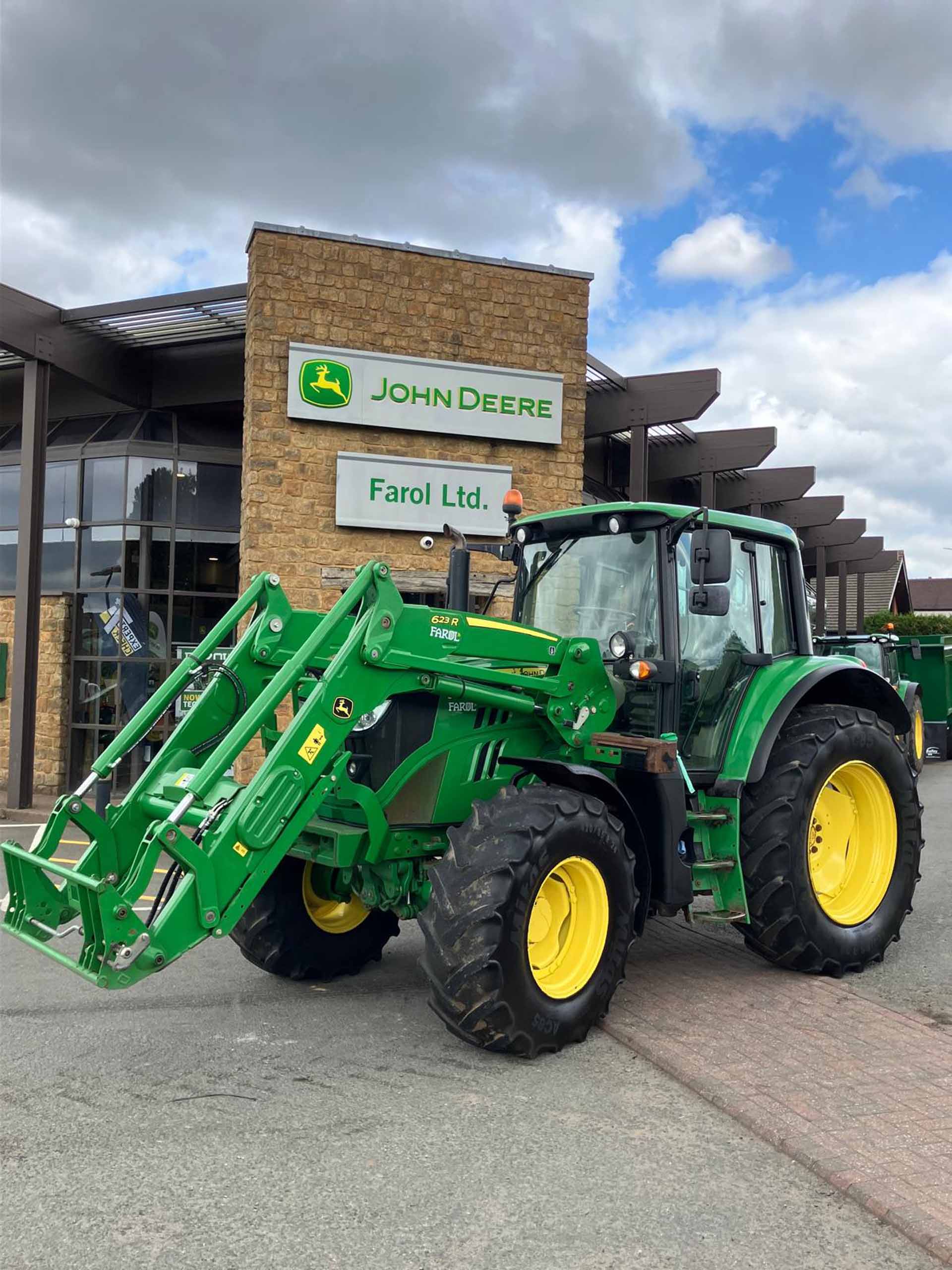 John Deere 6130M