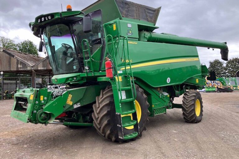 John Deere T560i HillMaster
