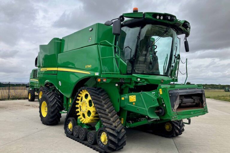 John Deere S790